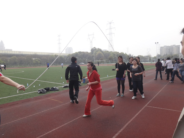 tl_files/upload/images/article/about_us/staff/yeyu/huodong2.jpg